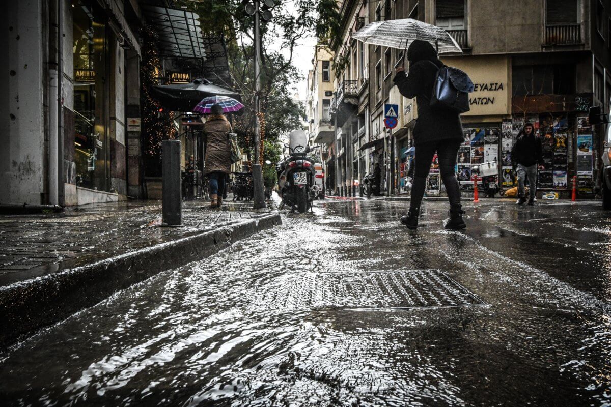 Σάκης Αρναούτογλου: Προσοχή – Σε αυτές τις περιοχές θα σημειωθούν καταιγίδες