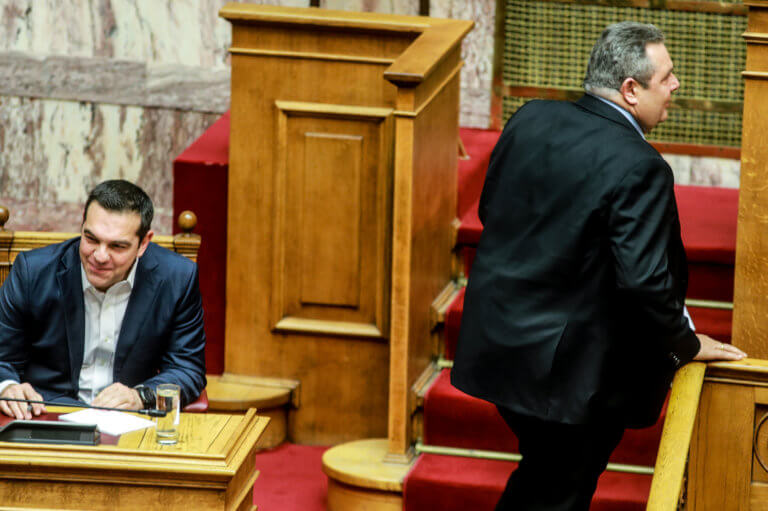 Οι αφιερώσεις του Πάνου στον Αλέξη | Newsit.gr Οι αφιερώσεις του Πάνου στον Αλέξη | Newsit.gr