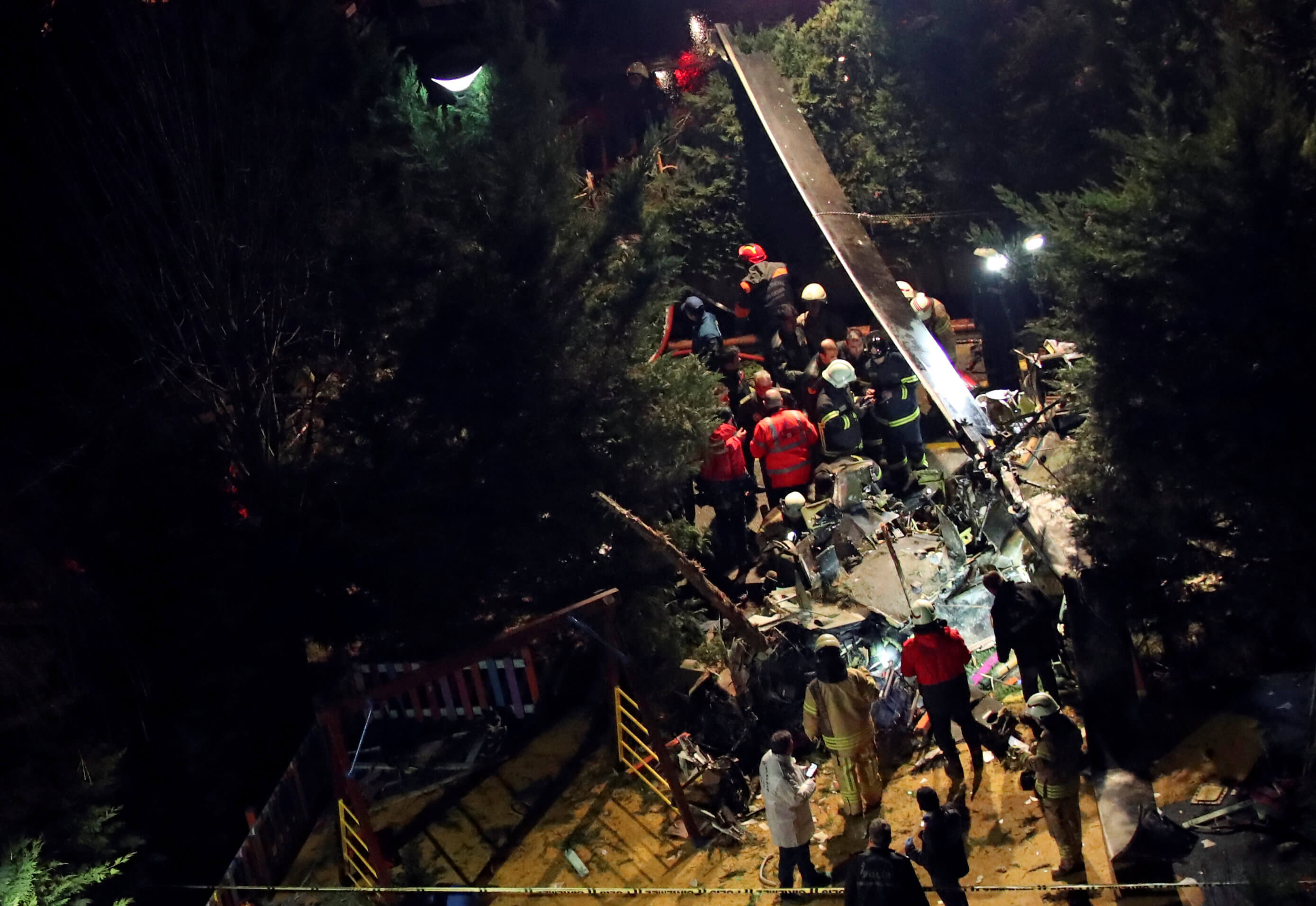 Κωνσταντινούπολη: Πτώση ελικοπτέρου σε κατοικημένη περιοχή – video