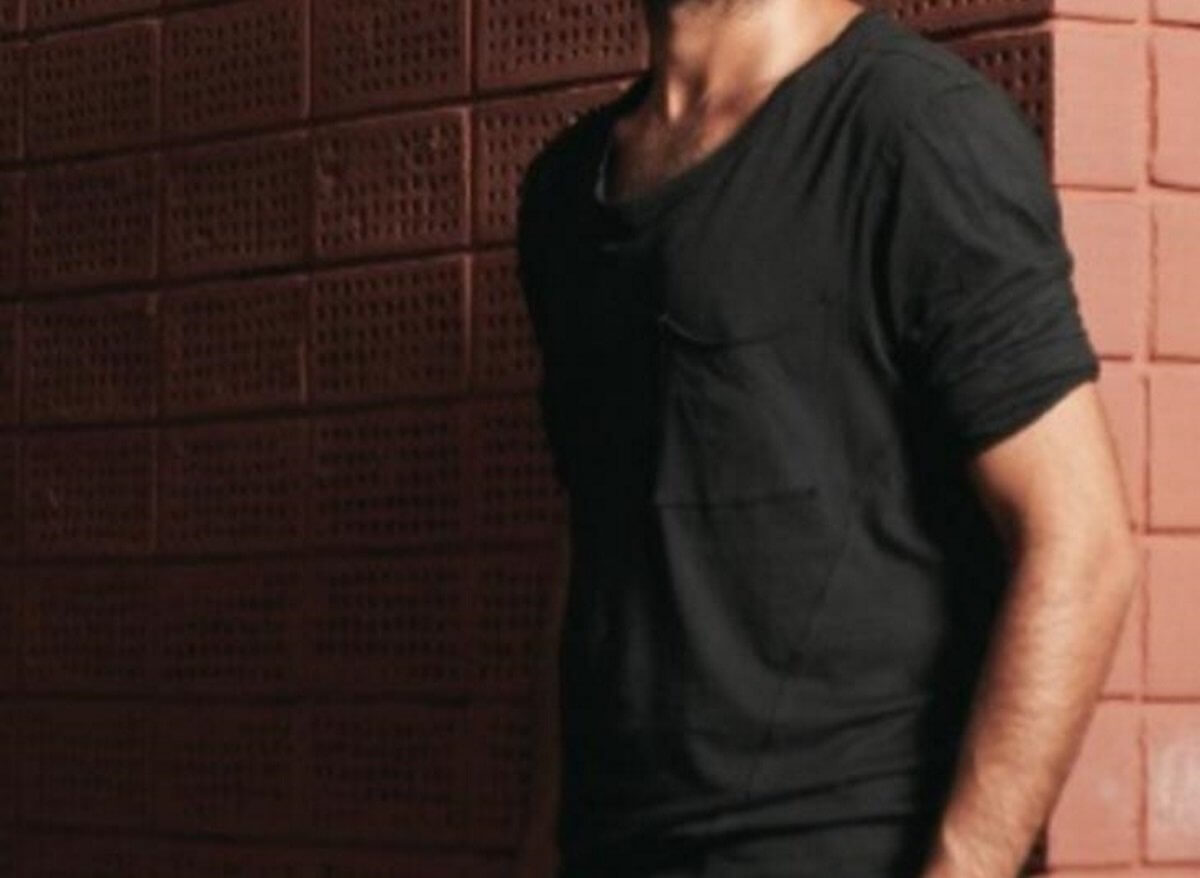 «Ξέρω ότι είμαι λίγο ξινός! Άλλαζα δρόμο για να μη με κοιτάει ο κόσμος στις στάσεις των λεωφορείων»