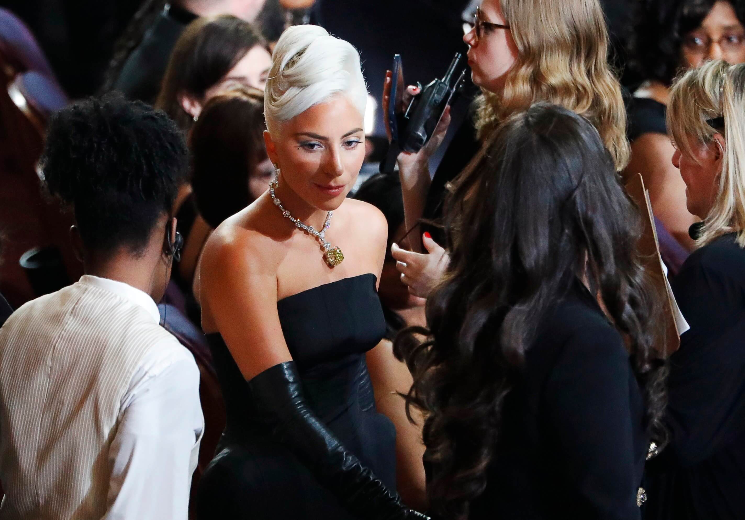 Δείτε ποιοι celebrities δούλευαν ως στρίπερς