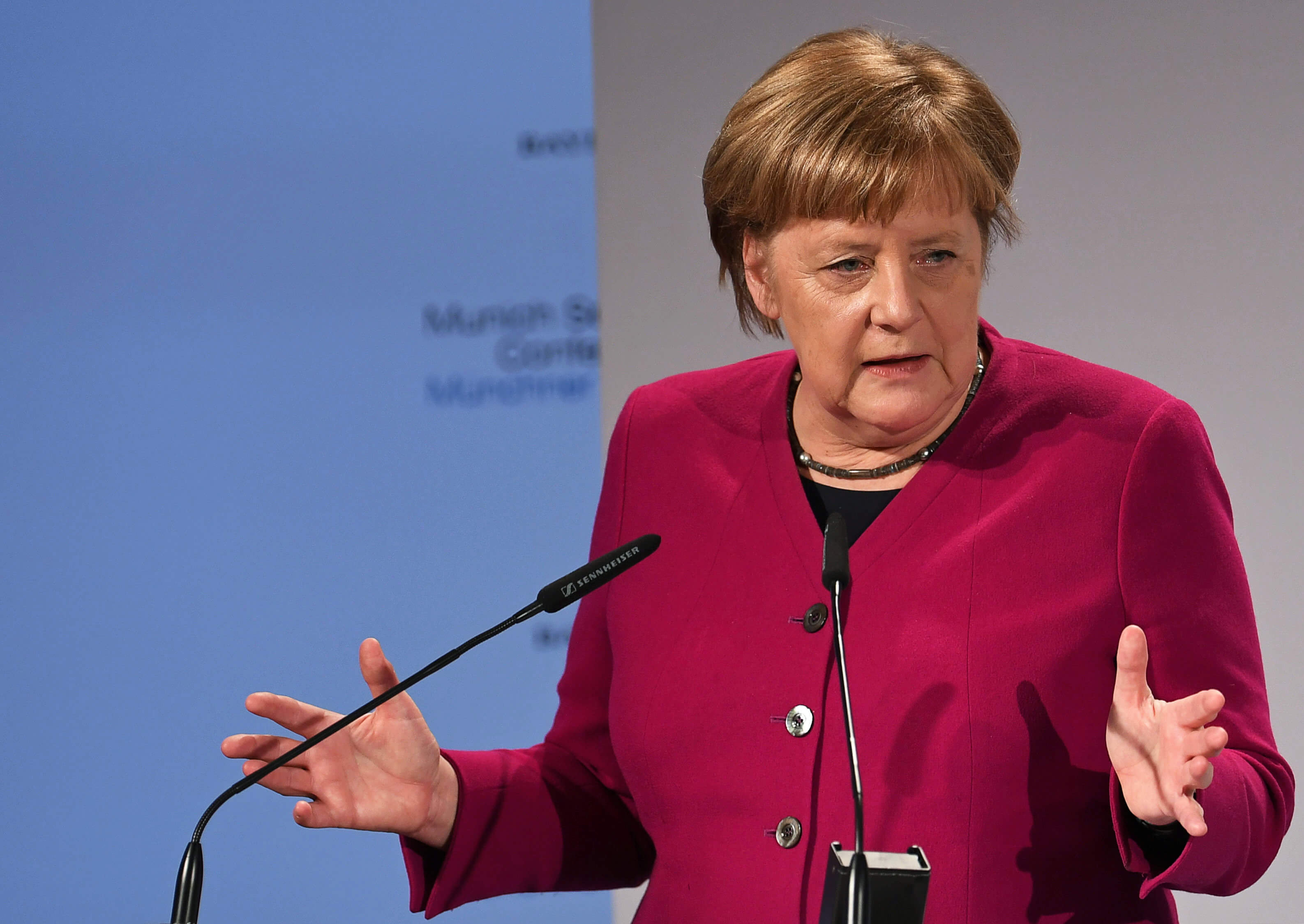 Η Μέρκελ “χαιρετίζει” τις μαθητικές κινητοποιήσεις – Αντιδράσεις από το CDU