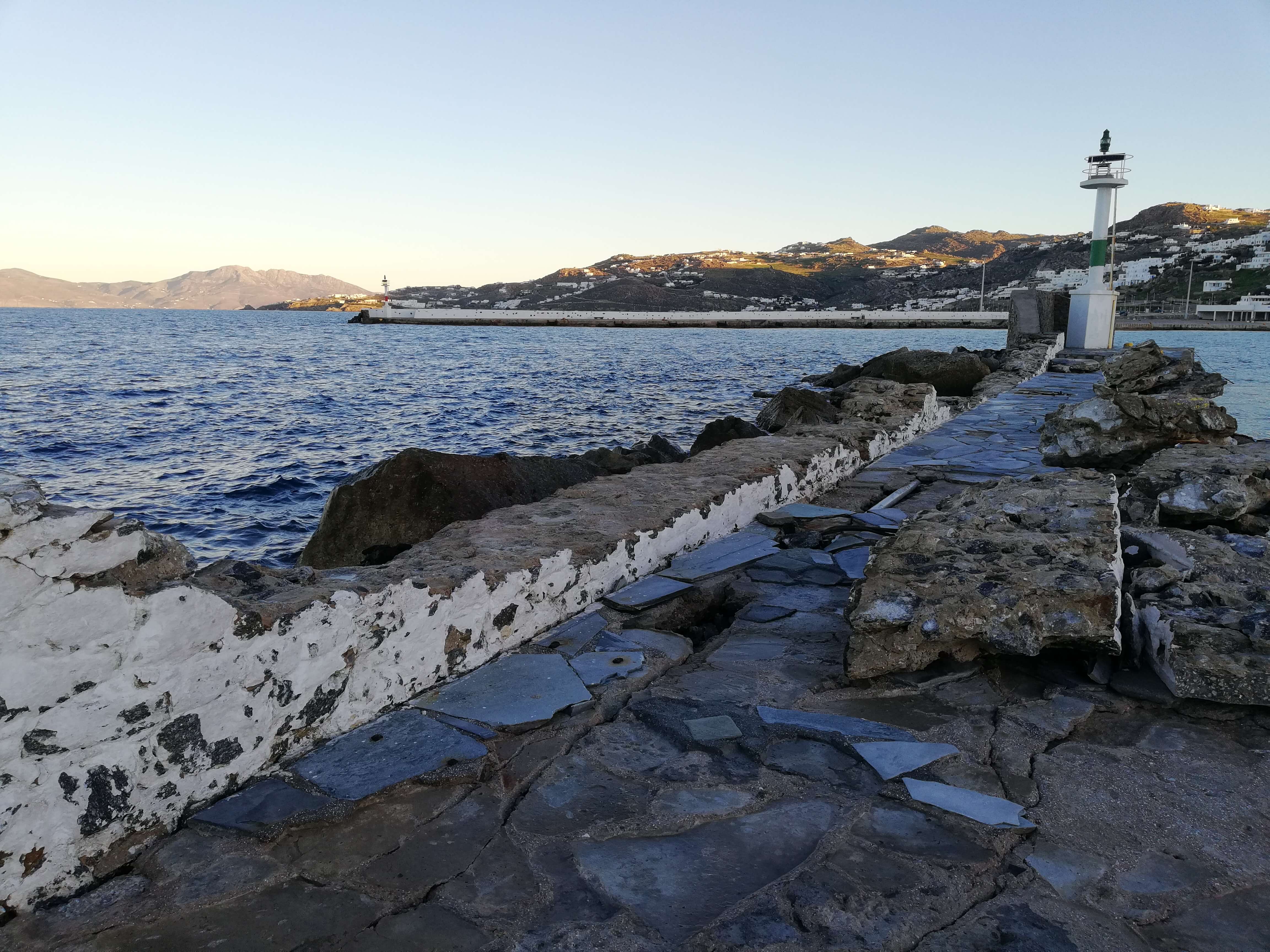 Προσάραξε πλοίο στη Μύκονο! Έσπασαν οι κάβοι!