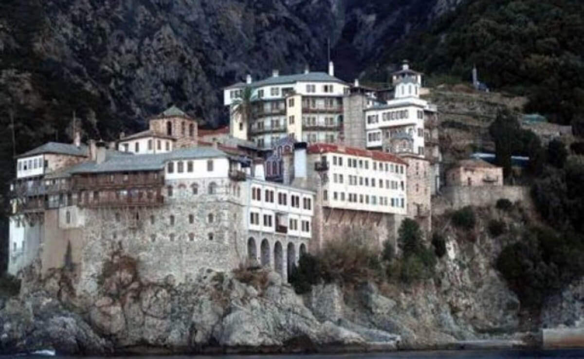 “Με οδήγησε μπροστά σε μια εικόνα και με ρώτησε: Αυτός είναι ο γέροντας πού σου παρουσιάστηκε;”