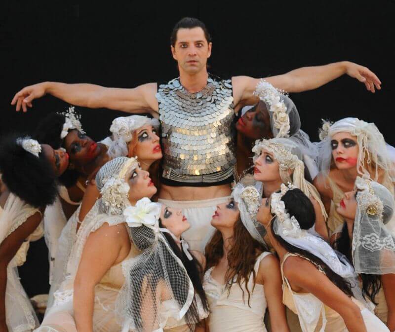 Ποια πρωταγωνίστρια του «Έλα στη θέση μου» έπαιξε στις «Βάκχες» με τον Σάκη Ρουβά; [pic]