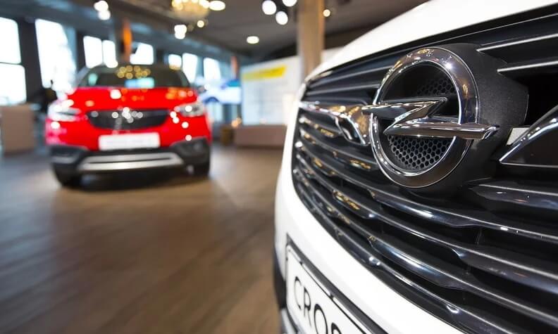 To Grοupe PSA θέλει να ξαναβάλει την Opel στην αγορά της Ρωσίας