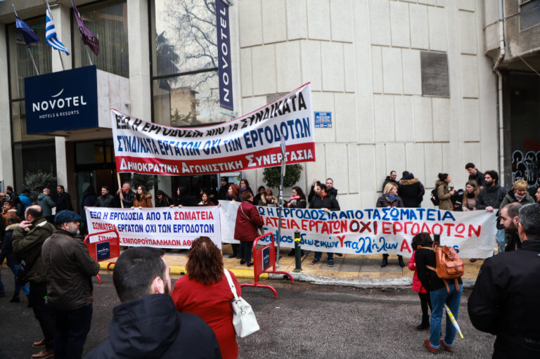 ΚΚΕ: Εργοδοτική τρομοκρατία και οπλοφόροι μπράβοι στο Συνέδριο της ΟΙΥΕ | Newsit.gr ΚΚΕ: Εργοδοτική τρομοκρατία και οπλοφόροι μπράβοι στο Συνέδριο της ΟΙΥΕ | Newsit.gr