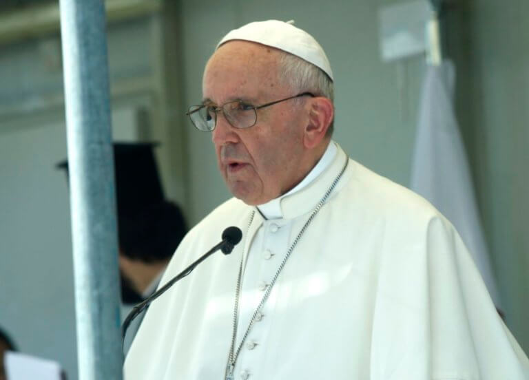 Ο Πάπας “τελείωσε” καρδινάλιο για κακοποίηση ανηλίκων
