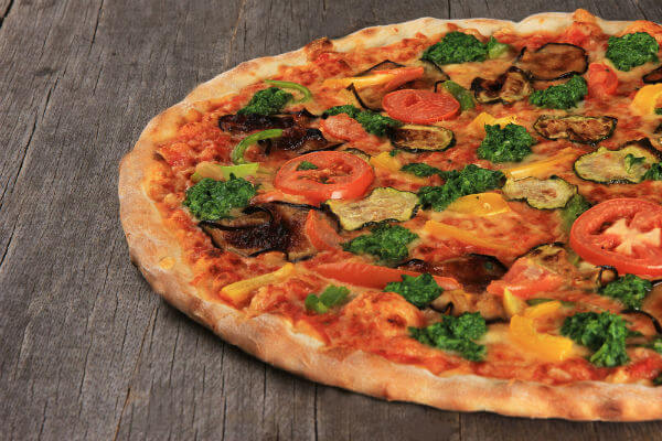 Μοναστηριακή πίτσα με λαχανικά – Υγιεινή και πεντανόστιμη!