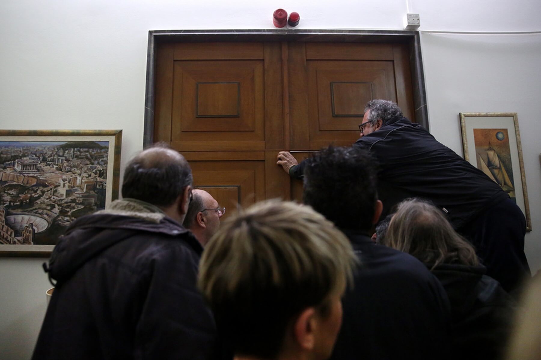 Ντου της ΠΟΕ – ΟΤΑ στο υπουργείο Οικονομικών