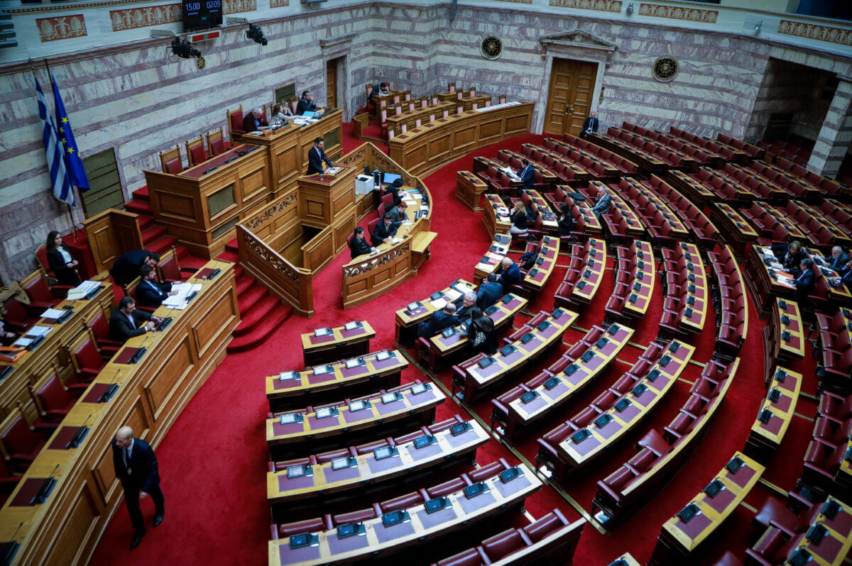 Παπαθεοδώρου για Πολάκη: Μόνο σε καθεστώτα Όρμπαν και Μαδούρο γίνονται αποδεκτές κουτσαβάκικες πράξεις