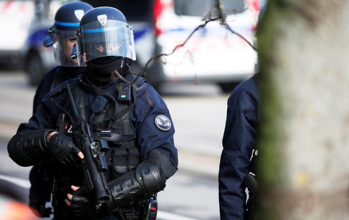 Γαλλία: Ένας νεκρός και οκτώ τραυματίες από επίθεση με μαχαίρι