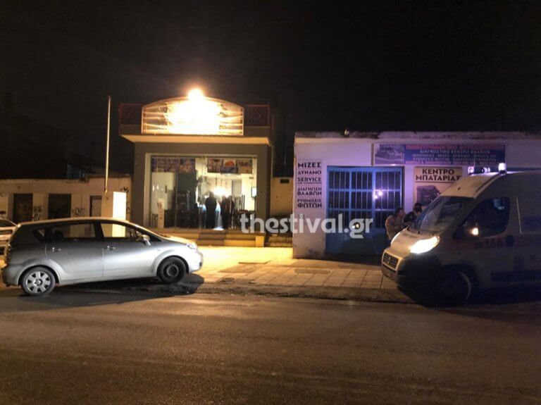 Θεσσαλονίκη: Αιματηρή συμπλοκή Ελλήνων και Αλβανών σε καφενείο – Ένα άτομο στο νοσοκομείο! | Newsit.gr Θεσσαλονίκη: Αιματηρή συμπλοκή Ελλήνων και Αλβανών σε καφενείο – Ένα άτομο στο νοσοκομείο! | Newsit.gr