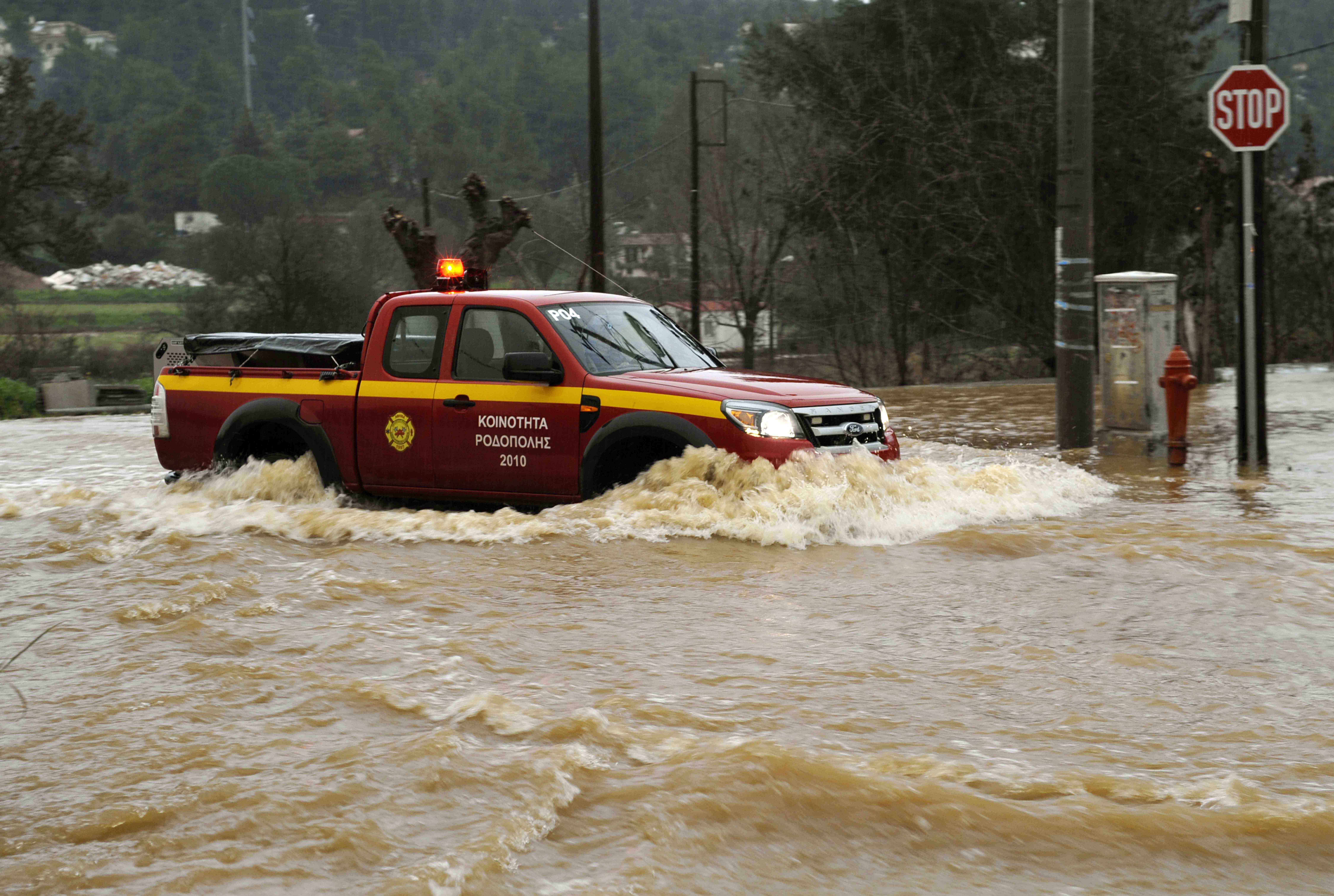 Κακοκαιρία: Ώρες αγωνίας για νέο άνδρα στα Χανιά – Ειδοποίησε ότι πνίγεται, πριν χαθεί το σήμα