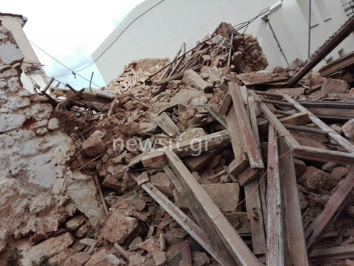 Έτσι κατέρρευσε το σπίτι στην Πνύκα – Είχαν καλέσει το δήμο αλλά…