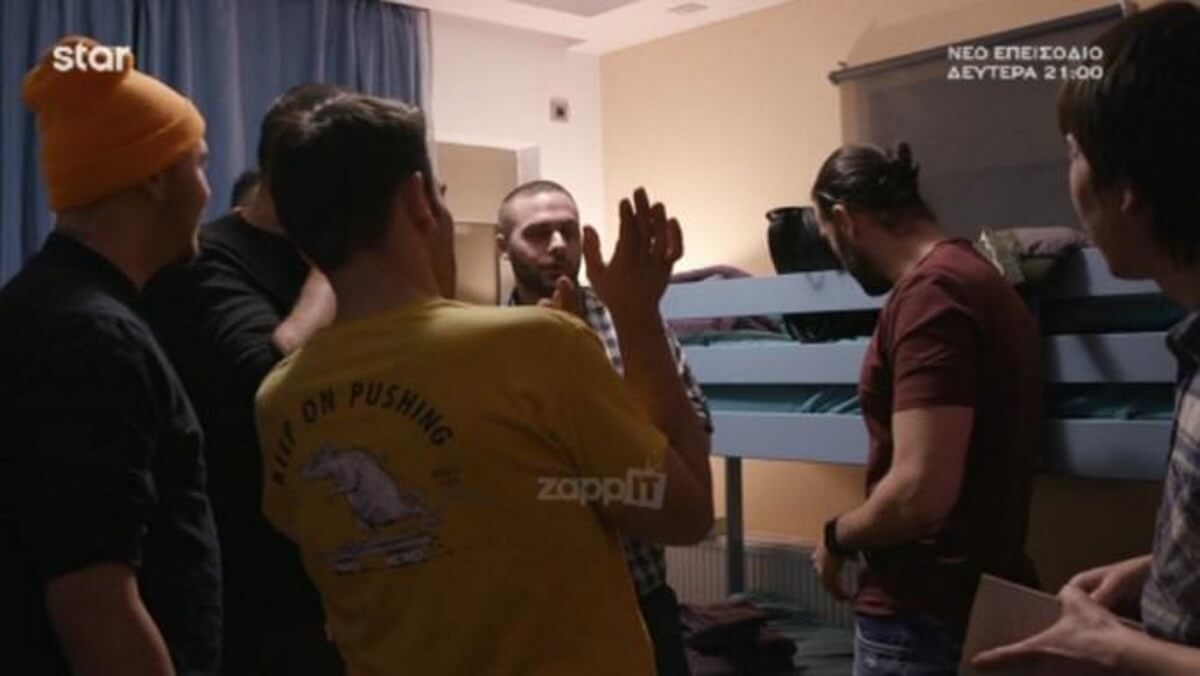 MasterChef: Επεισοδιακή είσοδος στο σπίτι! Χαμός έγινε με τα κρεβάτια – Τους είδε να τρώνε κι εκνευρίστηκε…