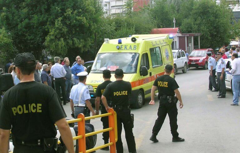 Πάτρα: Μαθητής πλάκωσε στο ξύλο τον καθηγητή του – Ανάβουν φωτιές τα όσα προηγήθηκαν στο σχολείο – video | Newsit.gr Πάτρα: Μαθητής πλάκωσε στο ξύλο τον καθηγητή του – Ανάβουν φωτιές τα όσα προηγήθηκαν στο σχολείο – video | Newsit.gr