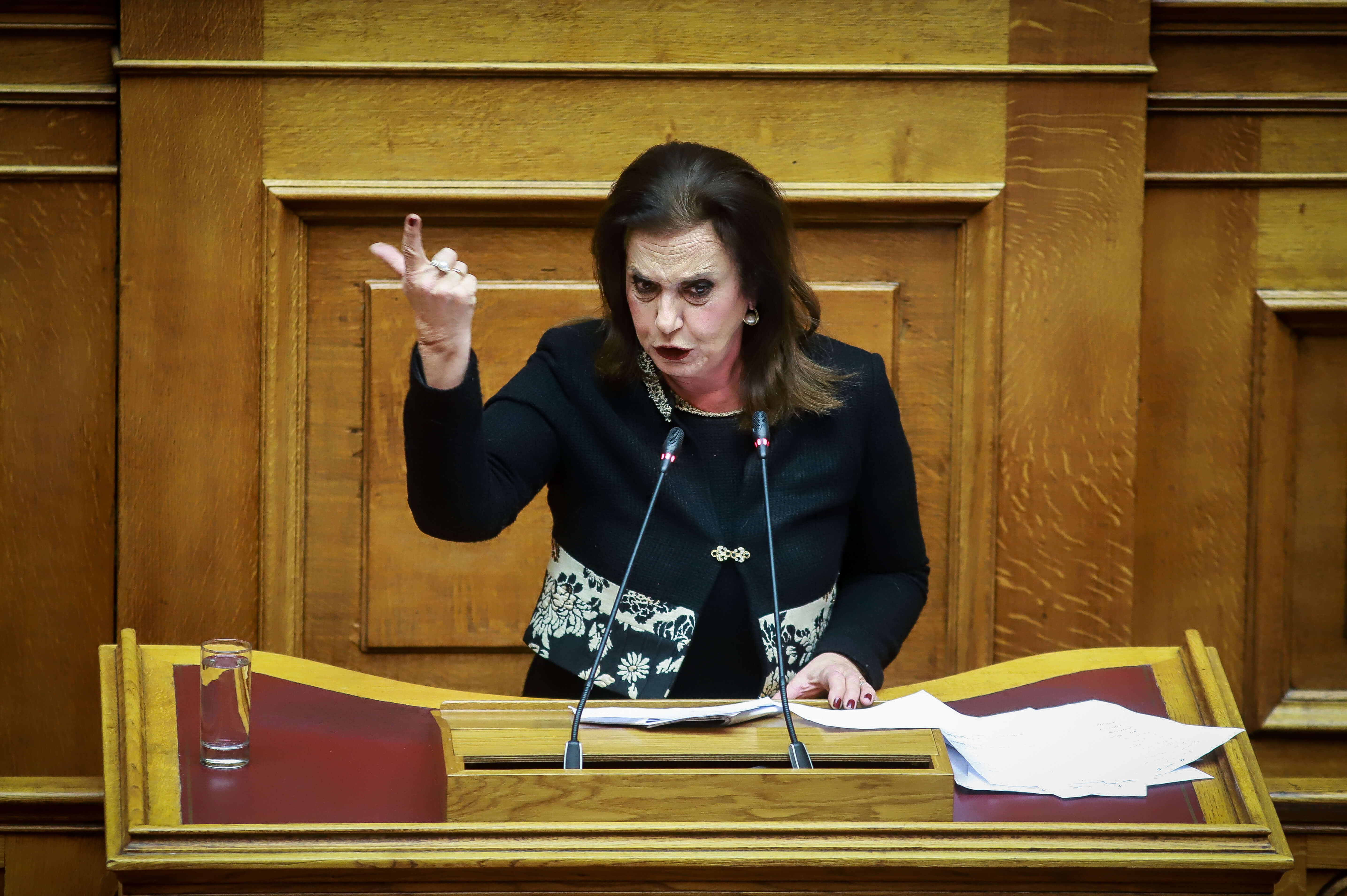 Θεοδώρα Μεγαλοοικονόμου: Μια ζωή μυθιστόρημα – Βαφτισιμιά της Σοφίας Βέμπο και “σωτήρας” του συζύγου της