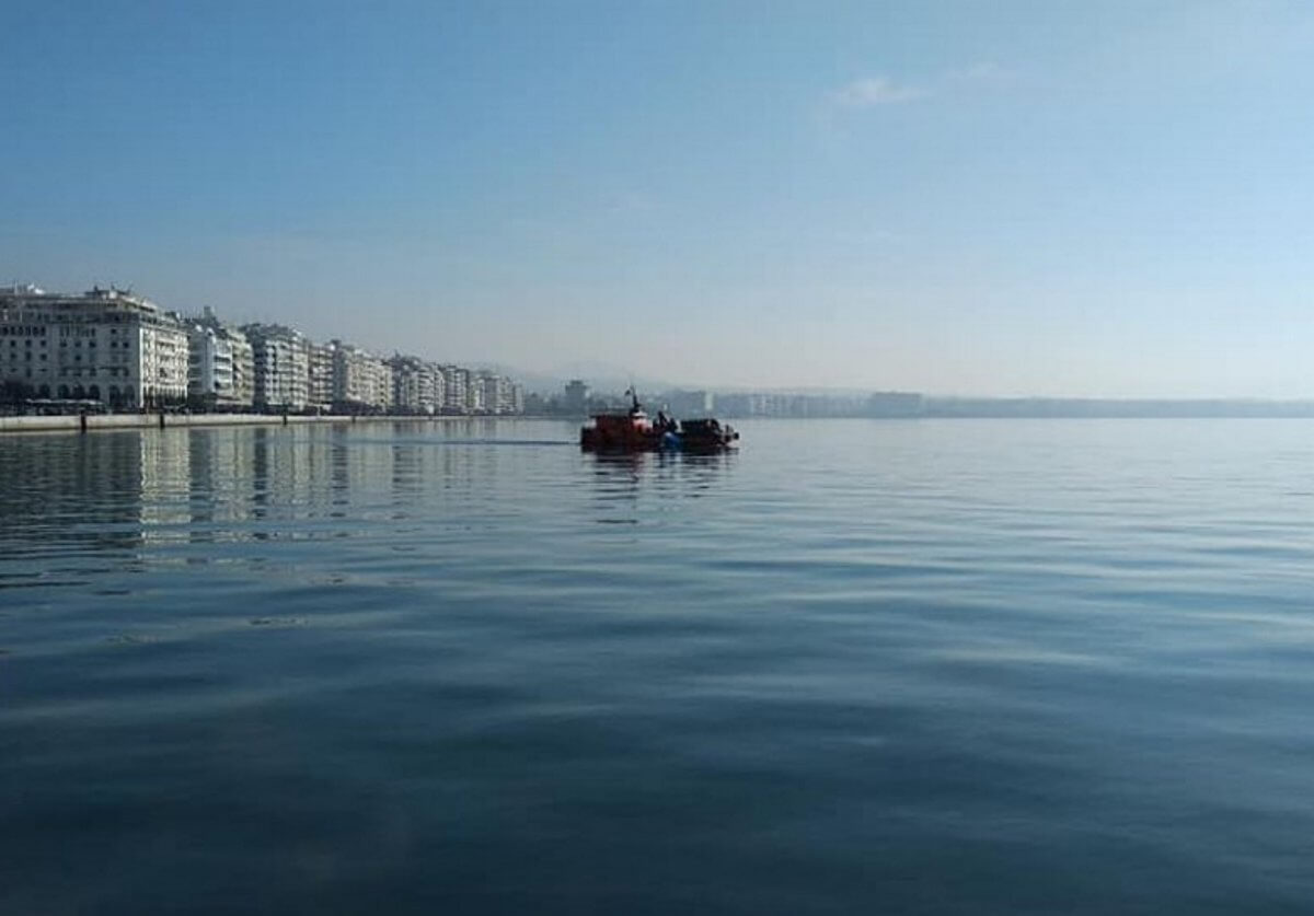 Θεσσαλονίκη: Κοίταξαν καλύτερα στο βυθό και δεν πίστευαν στα μάτια τους – Τους “κούφανε” αυτό που είδαν