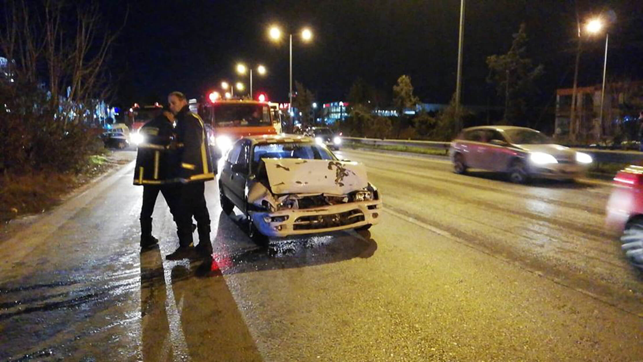 Χαλκιδική: Καραμπόλα με τρία οχήματα στην Μουδανιών – video