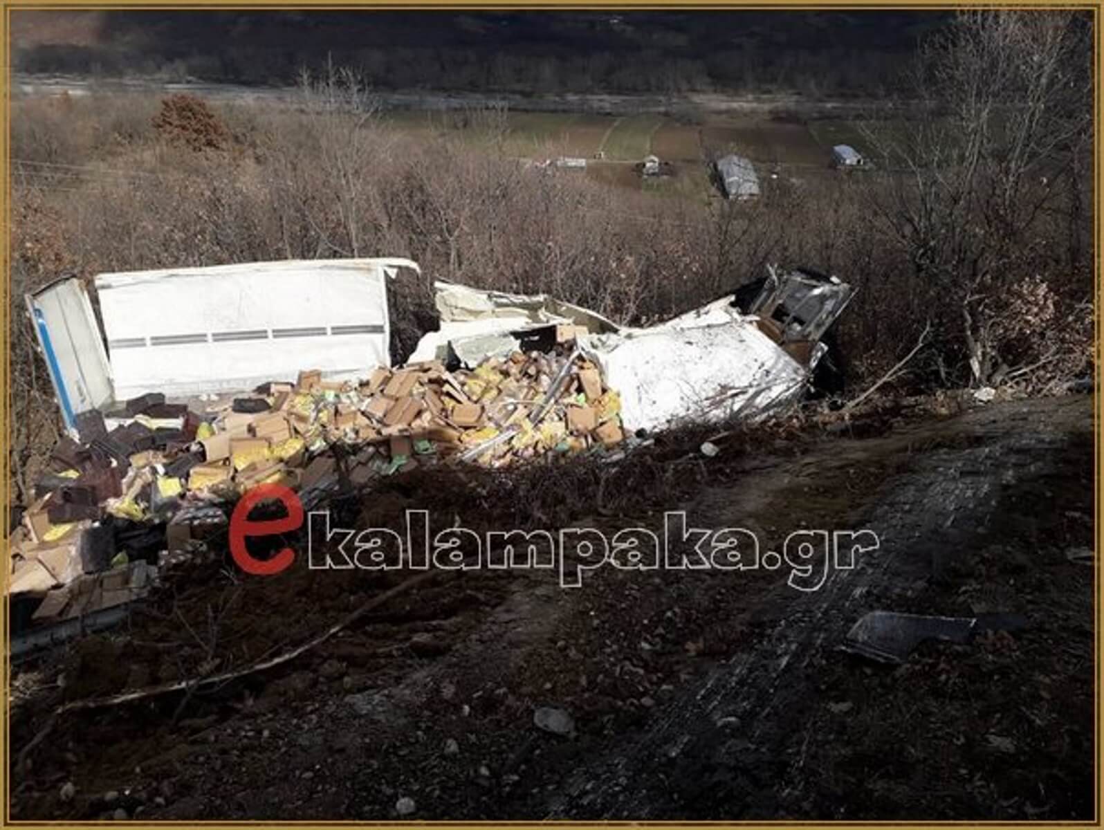 Καλαμπάκα: Σκοτώθηκε ο οδηγός νταλίκας που έπεσε σε χαράδρα