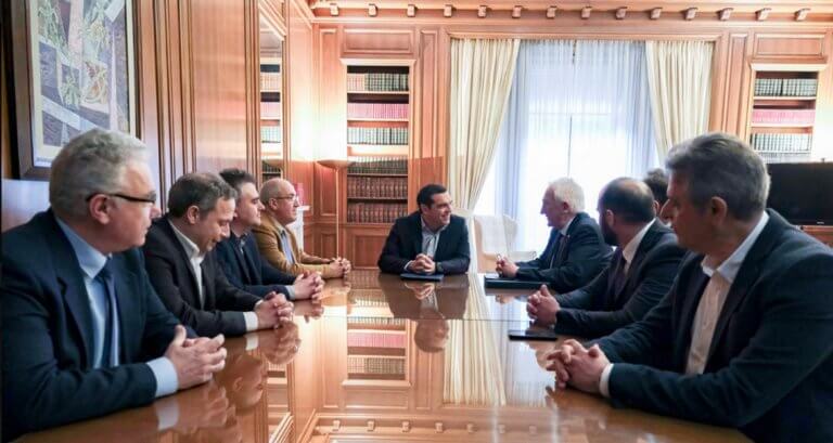 Τη μελέτη της Ανεξάρτητης Επιτροπής για τη Διαχείριση των Πυρκαγιών παρέλαβε ο Τσίπρας | Newsit.gr Τη μελέτη της Ανεξάρτητης Επιτροπής για τη Διαχείριση των Πυρκαγιών παρέλαβε ο Τσίπρας | Newsit.gr