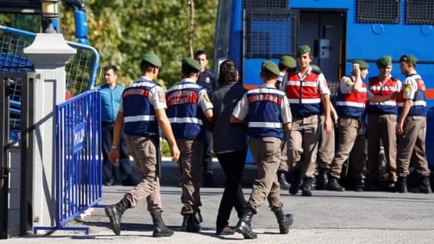 Ο Ερντογάν δεν αφήνει σε χλωρό κλαρί τις Ένοπλες Δυνάμεις – Νέα φιρμάνια εκκαθαρίσεων!