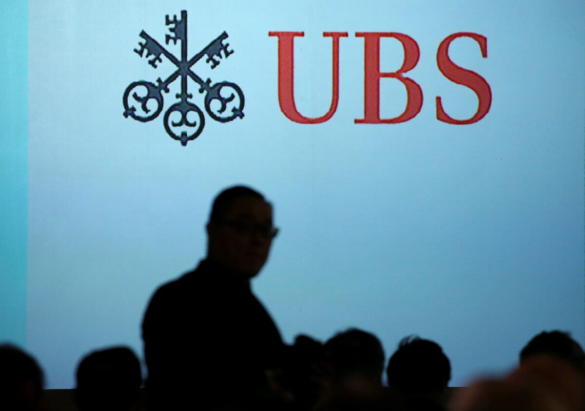 “Καμπάνα” 4,5 δισ. ευρώ στην ελβετική τράπεζα UBS