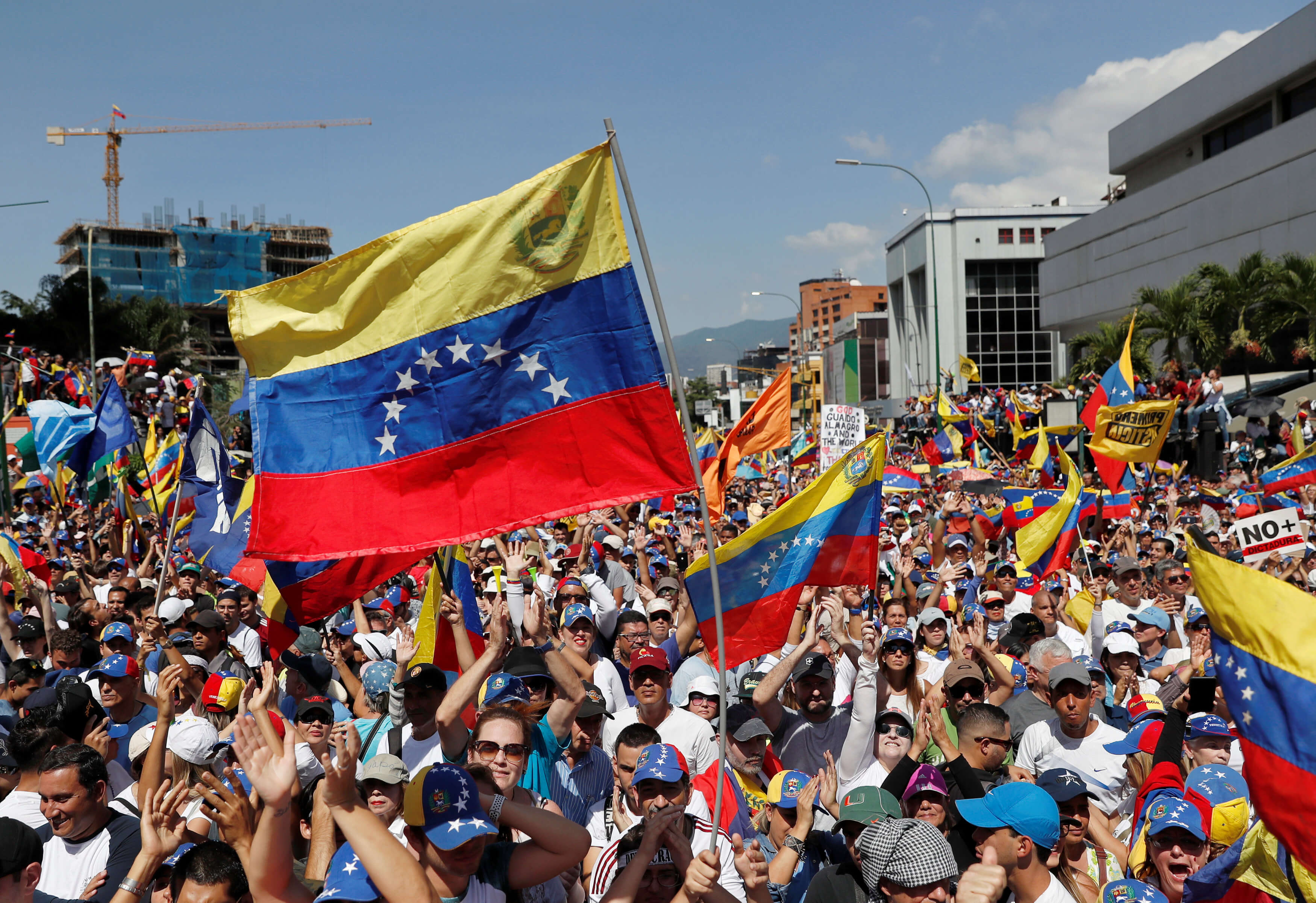 Βενεζουέλα: “Βρίσκεται σε εξέλιξη η μετάβαση” δηλώνει ο πτέραρχος που… απαρνήθηκε τον Μαδούρο