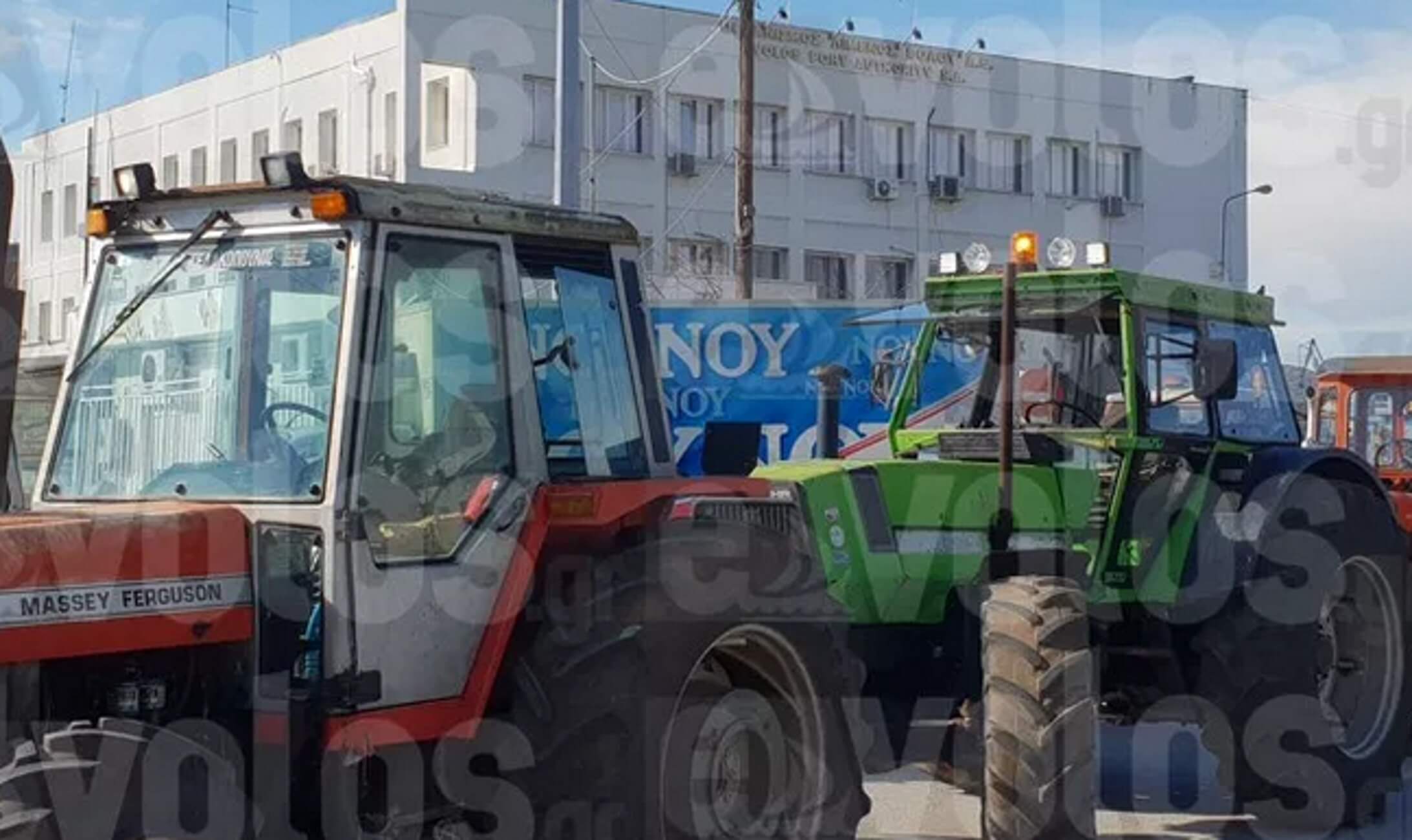 Βόλος: Οι αγρότες μπήκαν στην πόλη με τα τρακτέρ τους – “Είμαστε ενωμένοι σαν μια γροθιά” – video