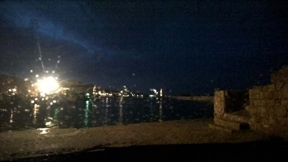 Η κακοκαιρία έφτασε στην Κρήτη με κεραυνούς και χαλάζι – video