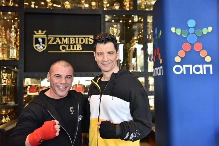 Δείτε το ανατρεπτικό challenge του Σάκη Ρουβά στον Iron Mike – video | Newsit.gr Δείτε το ανατρεπτικό challenge του Σάκη Ρουβά στον Iron Mike – video | Newsit.gr