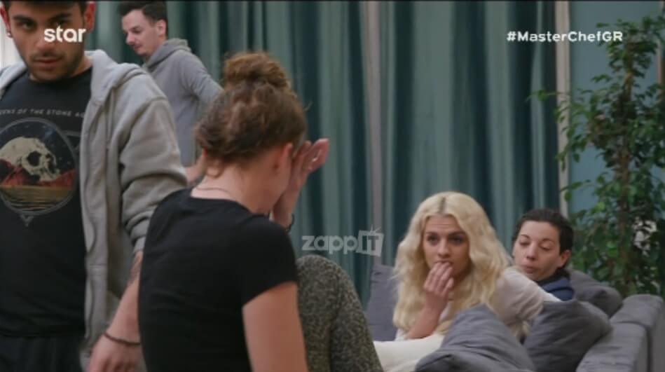 MasterChef: «Πάγωσαν» μόλις είδαν ποιοι επέστρεψαν στο σπίτι! Κλάματα και εκνευρισμός!