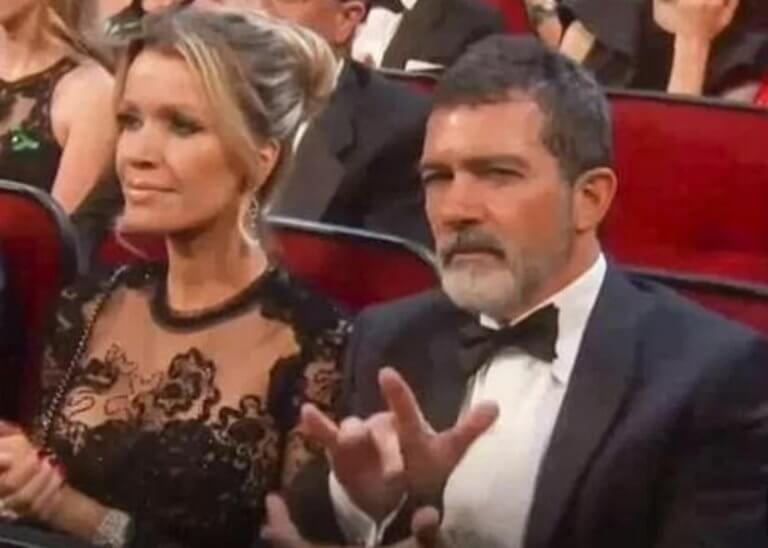 Antonio Banderas: Χαμός με το… περίεργο χειροκρότημά του στα Εmmy’s! video | Newsit.gr Antonio Banderas: Χαμός με το… περίεργο χειροκρότημά του στα Εmmy’s! video | Newsit.gr