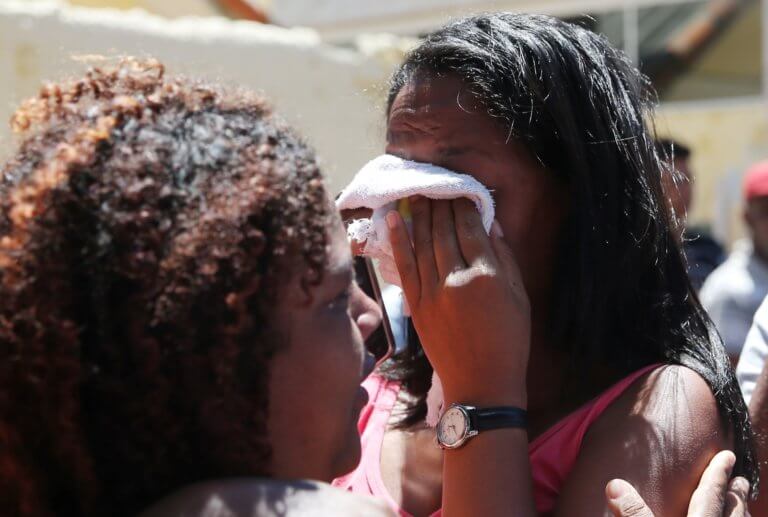 Βραζιλία - σχολείο: 10 νεκροί, ανάμεσά τους 6 μαθητές! Αυτοκτόνησαν μετά το μακελειό οι δύο δράστες [pics, videos]