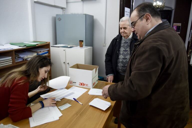 Εκλογές 2019: Ονομαστική ψηφοφορία προκαλεί το ΚΙΝΑΛ για τις αλλαγές που προωθεί το υπουργείο Εσωτερικών