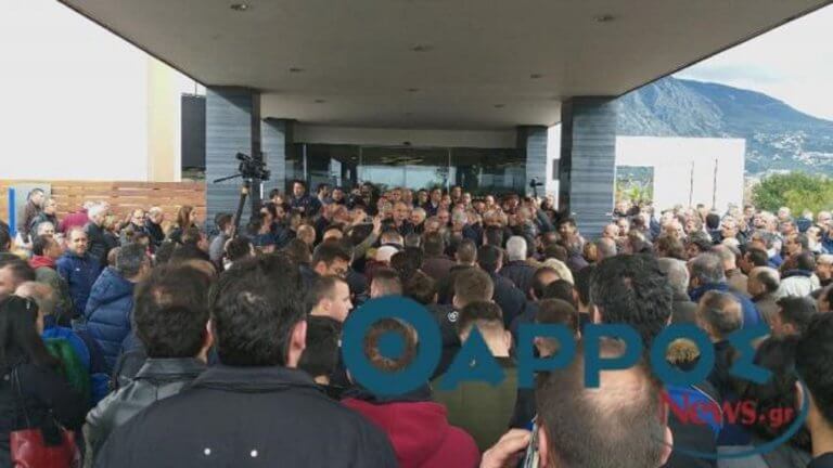 Καλαμάτα: Στον «αέρα» το συνέδριο της ΓΣΕΕ – Νέα ένταση χωρίς… έναρξη – video | Newsit.gr Καλαμάτα: Στον «αέρα» το συνέδριο της ΓΣΕΕ – Νέα ένταση χωρίς… έναρξη – video | Newsit.gr