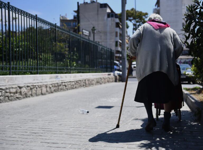 Ροδόπη: Της ζήτησαν να πιουν νερό και μπούκαραν στο σπίτι της!