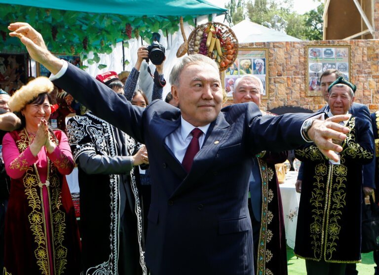 Καζακστάν – Ναζαρμπάγεφ: Η πρωτεύουσα παίρνει το όνομά του και η κόρη του τη Γερουσία