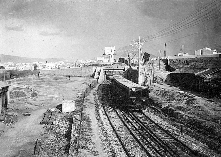 Το τραμ Αθηνών – Φαλήρου και τα ανθρακομόρια | Newsit.gr Το τραμ Αθηνών – Φαλήρου και τα ανθρακομόρια | Newsit.gr