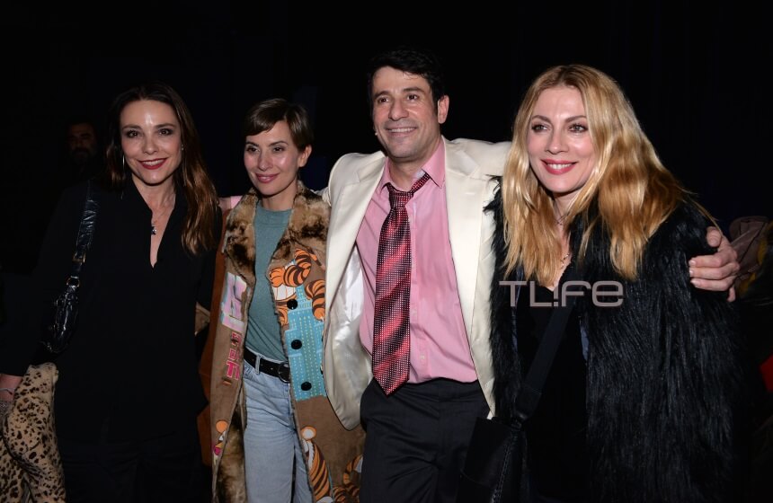 «Zητείται ψεύτης»: Λαμπερή πρεμιέρα με διάσημες παρουσίες στο Παλλάς! Φωτογραφίες