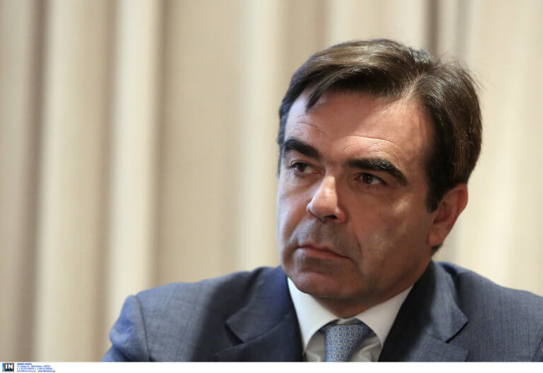 Σχοινάς για Brexit: Η Ε.Ε. περιμένει ταχεία ενημέρωση από την Βρετανία