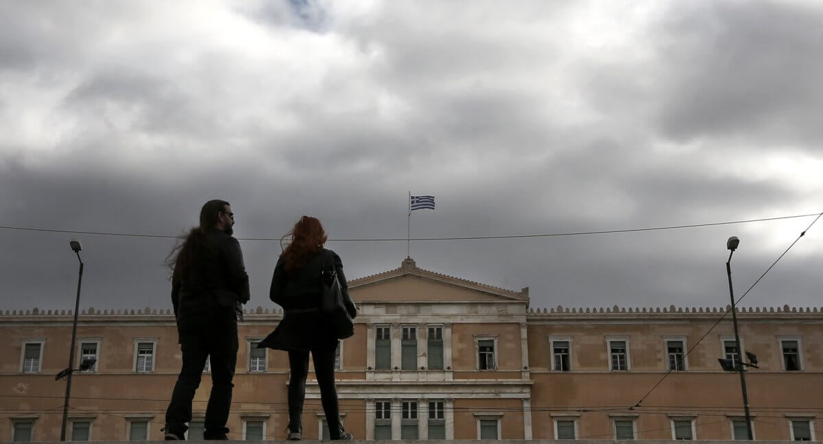 Καιρός σήμερα: Συννεφιασμένη 25η Μαρτίου – Βροχές, καταιγίδες και κρύο την 26η!