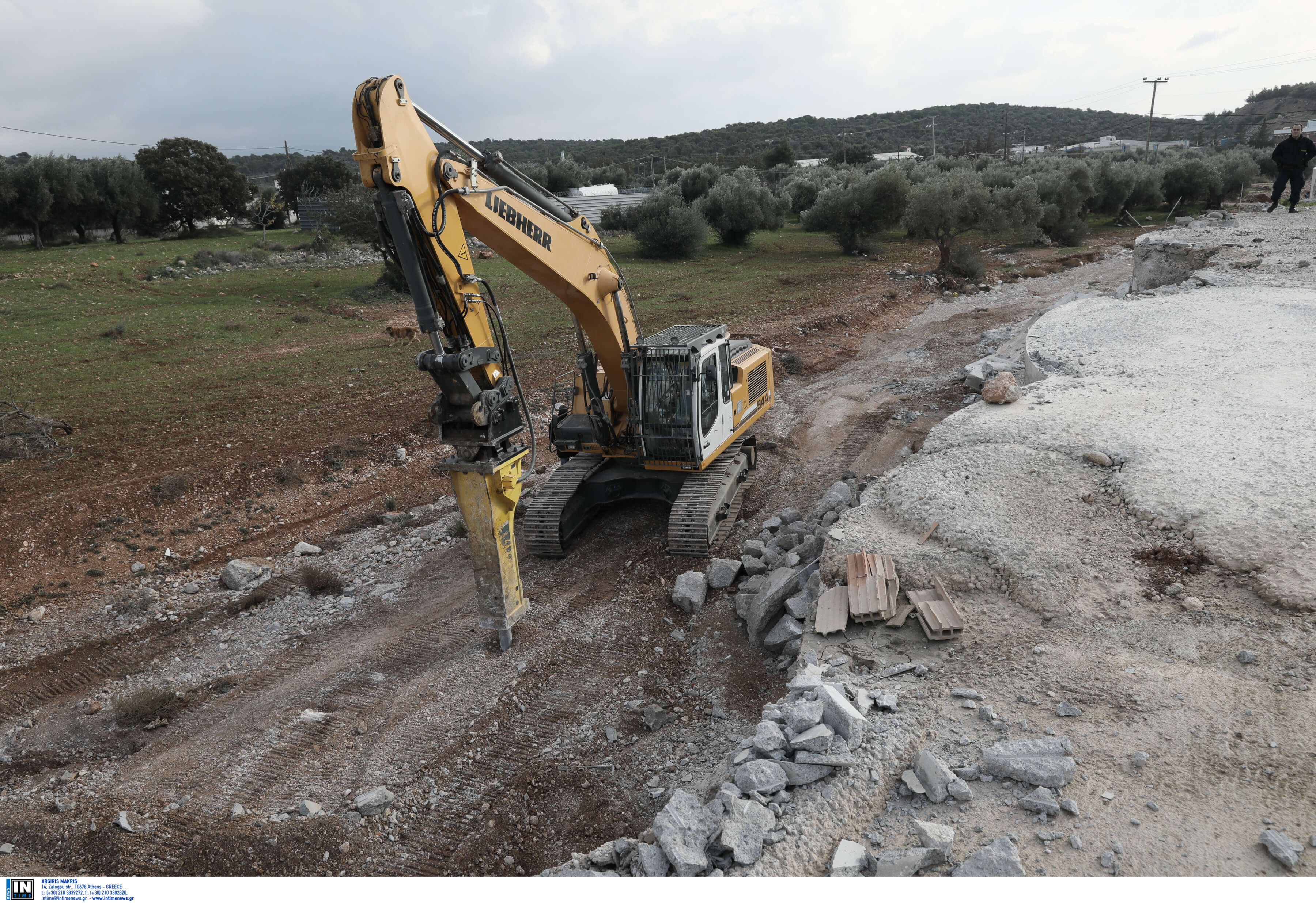 Διεθνής διαγωνισμός για… το ποιος θα γκρεμίσει τα αυθαίρετα στην Ελλαδα!