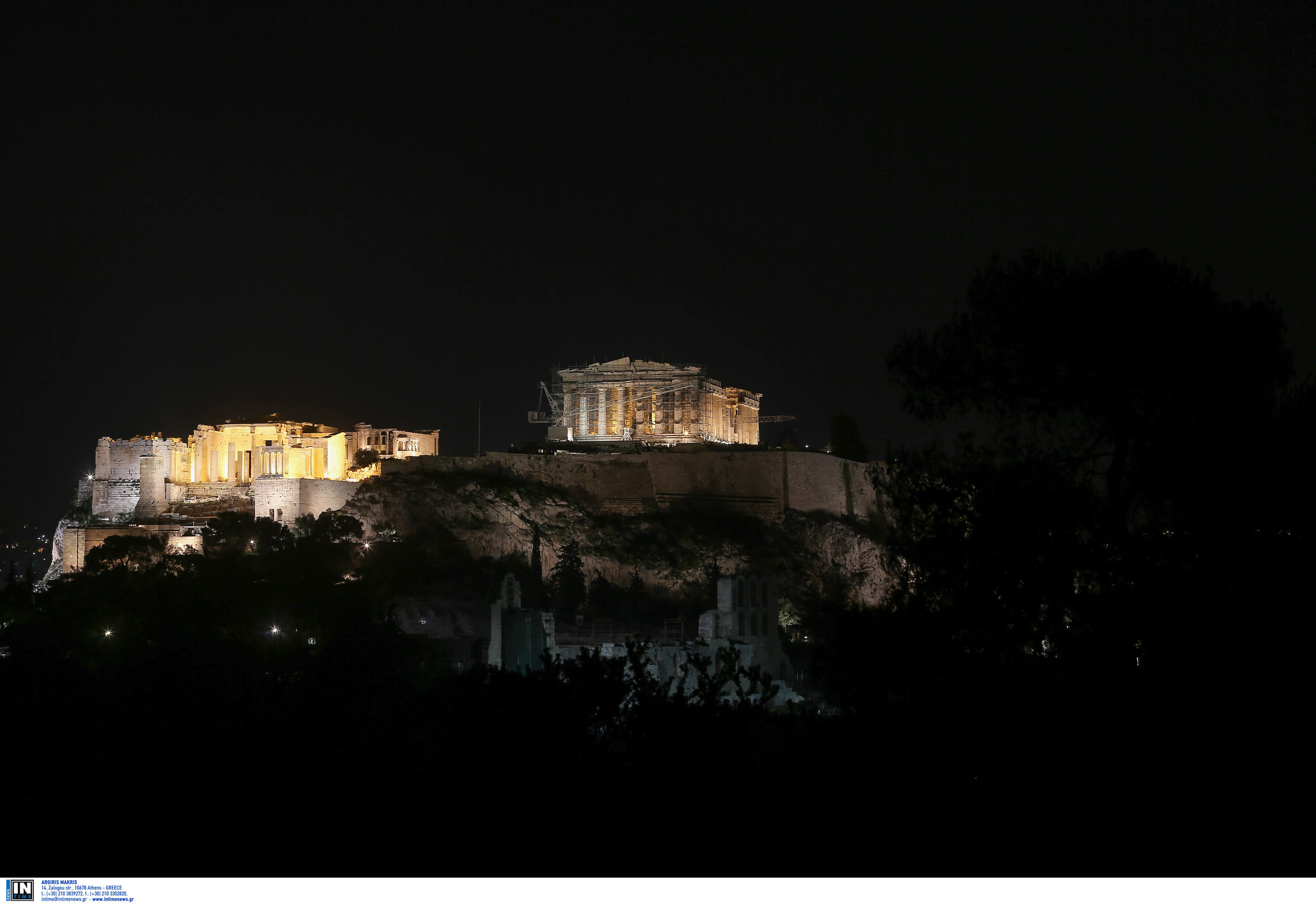 «Ώρα της Γης»: Στο σκοτάδι εμβληματικά μνημεία σε όλο τον πλανήτη