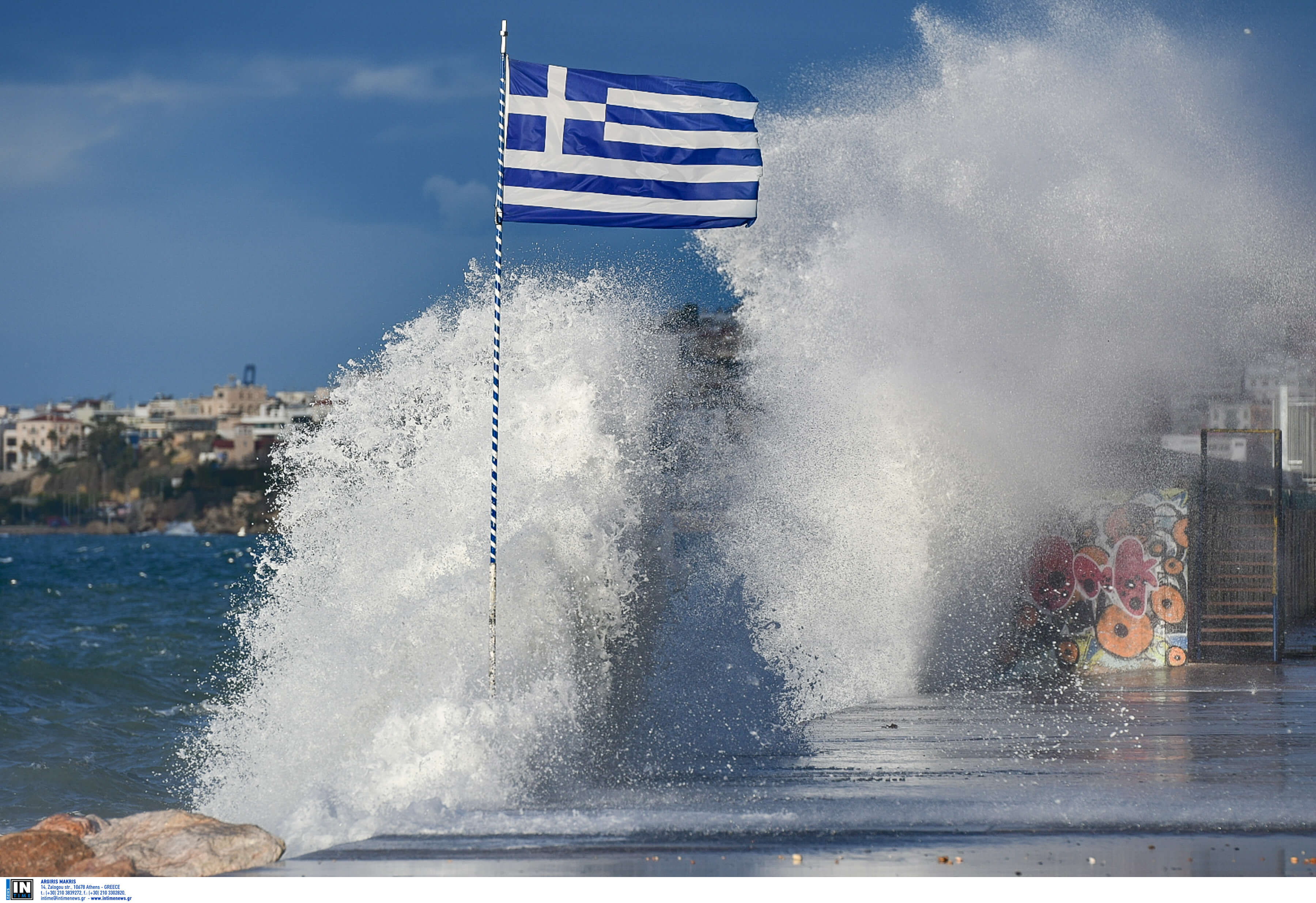 Απαγορευτικό απόπλου: Δεν εκτελούνται τα δρομολόγια από Πειραιά και Ραφήνα