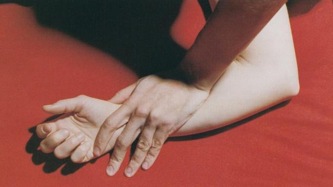 «Δέχτηκα απόπειρα βιασμού στα 15 μου! Άρχισα να φοβάμαι τους άντρες, έπινα για να ξαπλώσω με κάποιον…»