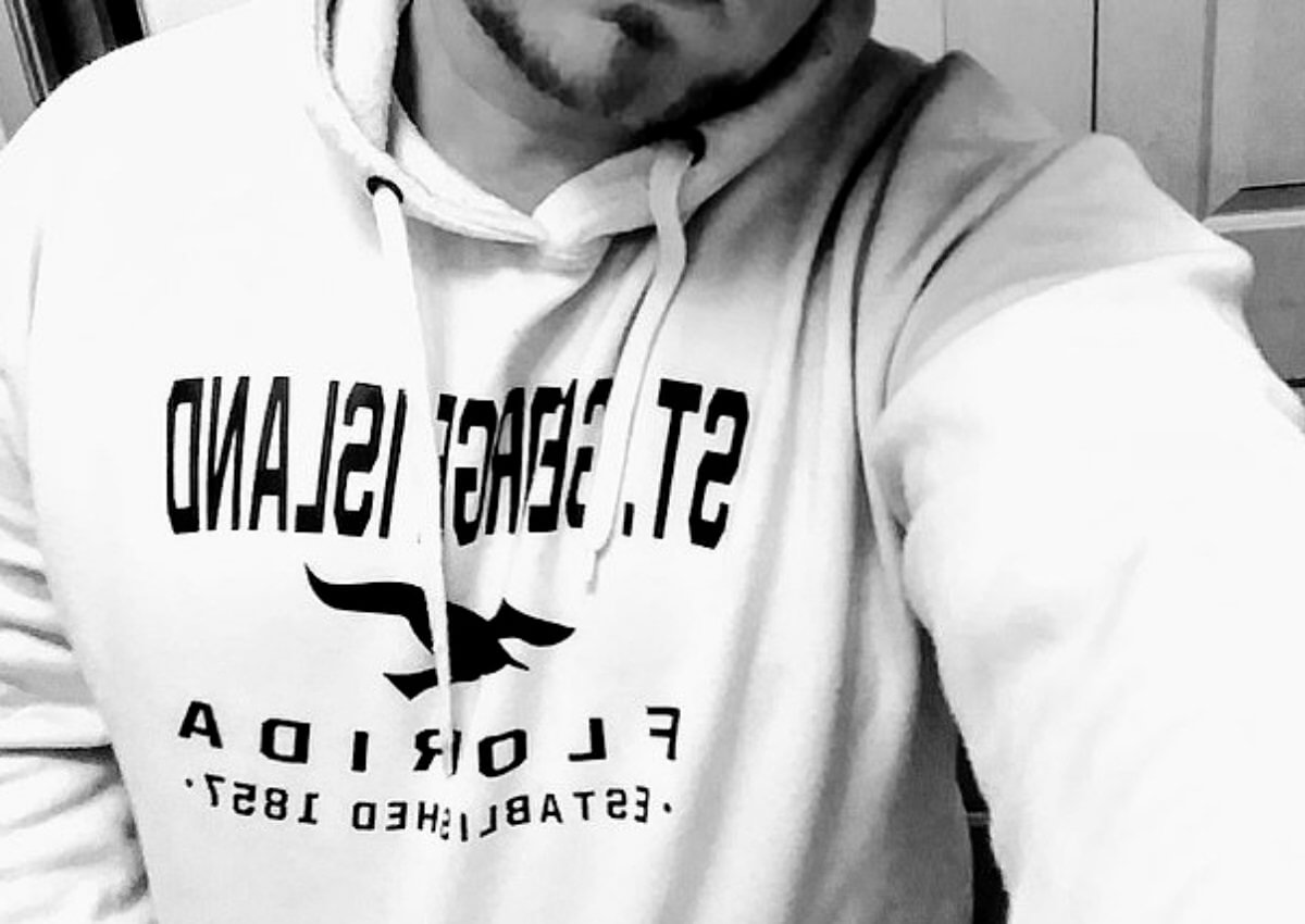 Διάσημος τραγουδιστής αυτοπυροβολήθηκε στα γυρίσματα του βίντεο κλιπ του