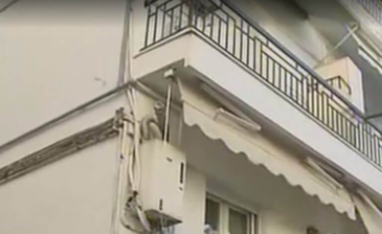 Θεσσαλονίκη: «Τρέλανε» τους αστυνομικούς όταν είδε τους διαρρήκτες του σπιτιού του – «Τους έδωσα 20 ευρώ» – video