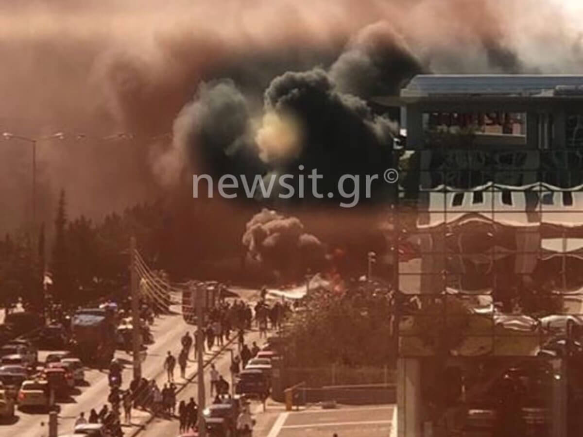 Ισχυρή έκρηξη σε πάρκινγκ στη Γλυφάδα – Απίστευτες εικόνες